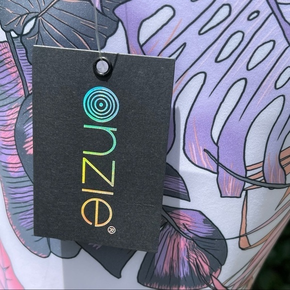 💋NWT ONZIE High Waisted Boho Botanical Bike Shorts - Picture 11 of 11